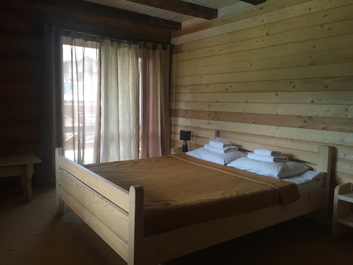 Hôtel Roksolana à Izki Extérieur photo