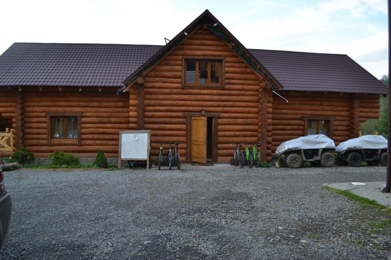 Hôtel Roksolana à Izki Extérieur photo